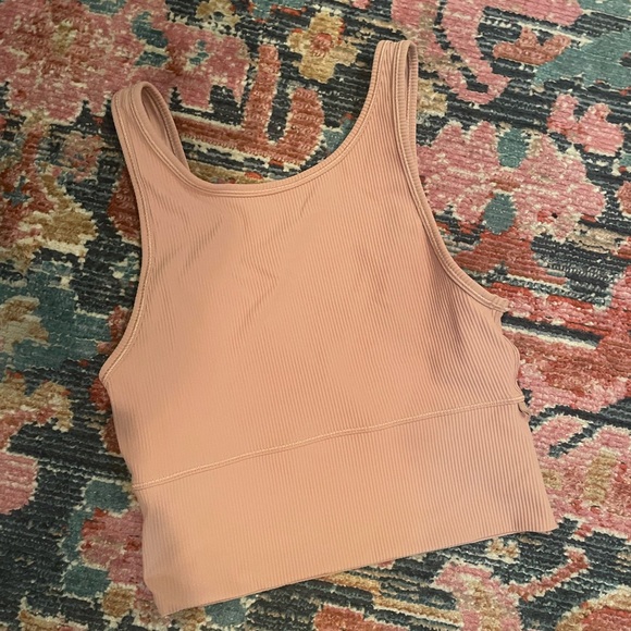 Lululemon crop top - Picture 1 of 4